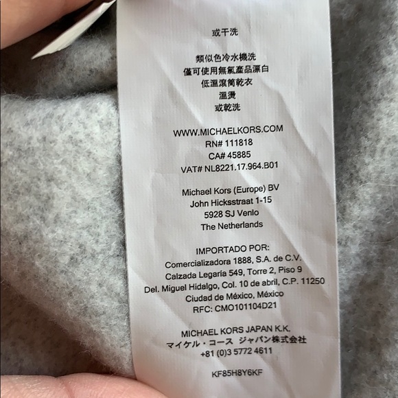 Michael Kors Sweater - Picture 6 of 8